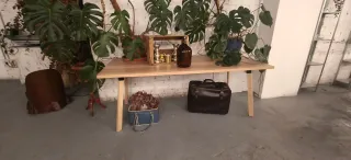 Mesa de madera estilo nórdico