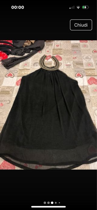 Abito corto nero con perline