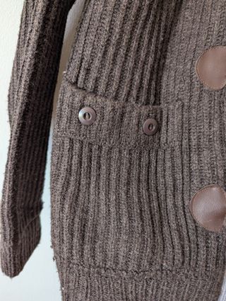 Cardigan con capucha marrón y gris