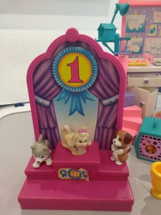 Barbie veterinaria con accesorios