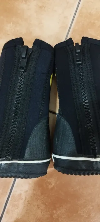 Botas escarpines buceo Seland