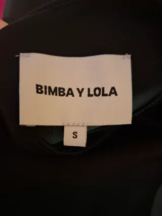 Vestido Bimba y Lola Negro y verde.  Muy elegante.