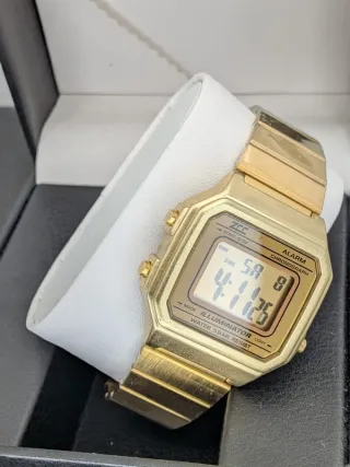 Orologio digitale ZCC oro vintage
