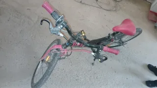 Bicicleta niña rosa y negra
