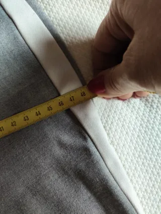 Pantalón gris Zara con raya lateral