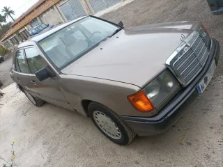 Mercedes-Benz E300 1987