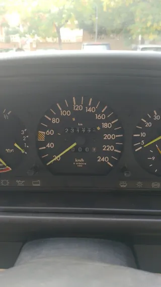 Mercedes-Benz E300 1987