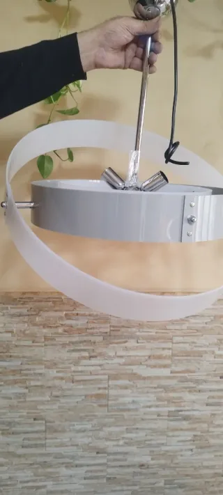 Lampadario moderno argento e bianco