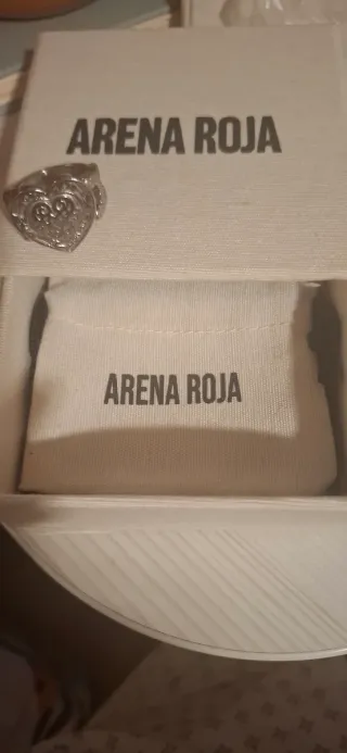 Anillo ARENA ROJA Corazón Plata castanea