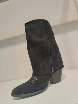 Botas de ante negras con bordado diferentes tallas