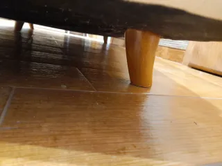 Sofá beige clarito y funda