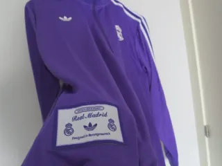 Sudadera Real Madrid cremallera. Talla XL