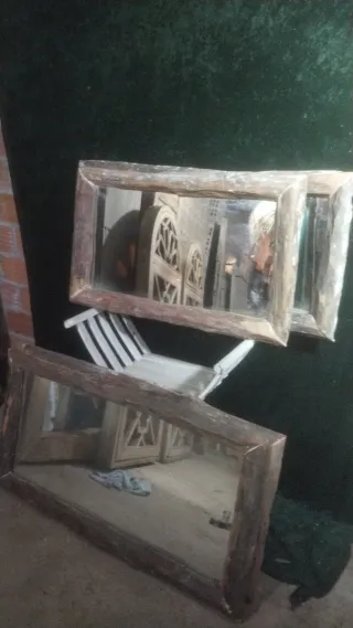 Puertas y ventana antiguas de enebro