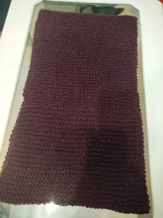 Braga de cuello granate