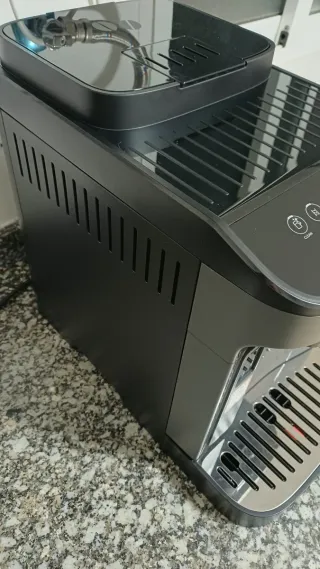 Cafetera DeLonghi Magnifica EVO