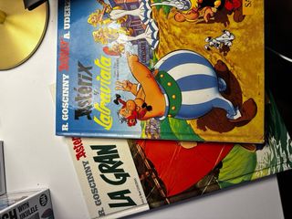 Lote 2 cómics Astérix: Latraviata y La Gran Zanja
