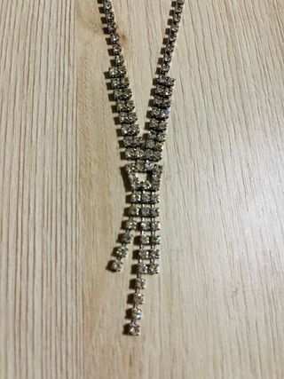 Gargantilla de plata con pedrería