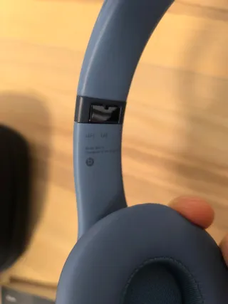 Beats Solo 4
