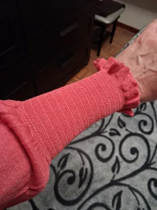 Jersey fino rosa manga abullonada