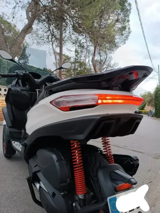 Piaggio MP3 400 Sport