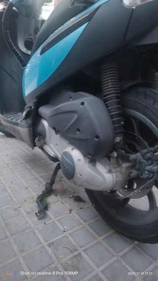 Piaggio Carnaby 200 Scooter