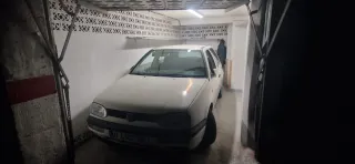 Se alquila plaza de garaje cerrado