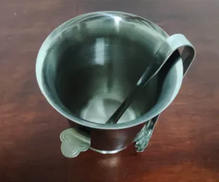 Cubitera de acero inoxidable con pinzas