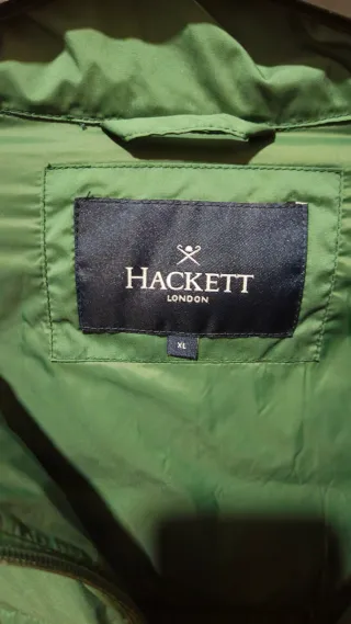 Chaqueta de plumas verde en perfectas estado