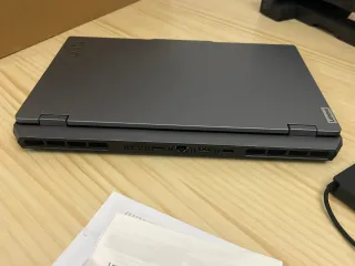 Portátil gaming  Lenovo LOQ 15 intel i5 , 15.6 FHD