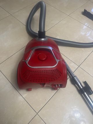 Aspiradora Rowenta Roja