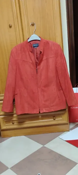 Chaqueta señora roja