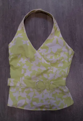 Top verde y blanco floral