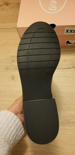 Botines negros nuevos