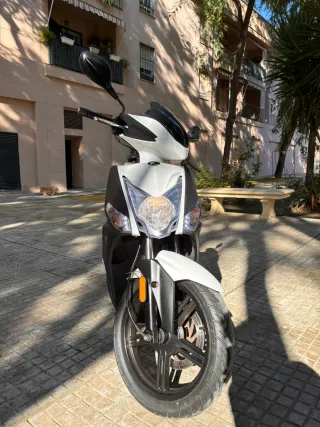 Se vende moto.Muy poco uso