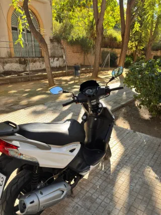 Se vende moto.Muy poco uso