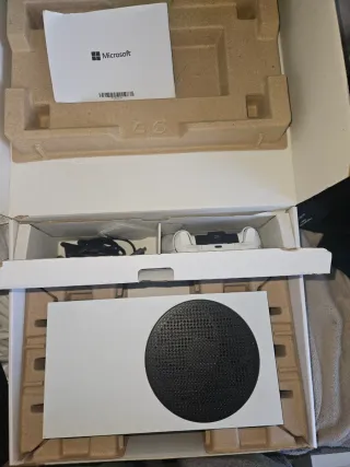 Xbox Series S Blanca+3 baterías recargables