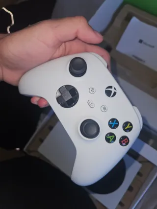 Xbox Series S Blanca+3 baterías recargables