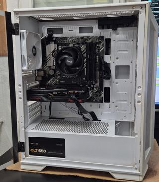 PC Gaming Ryzen 5 / RX 6600 8GB