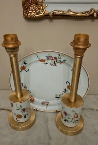 Par de candeeiros Vista Alegre (cada peça 95 euros