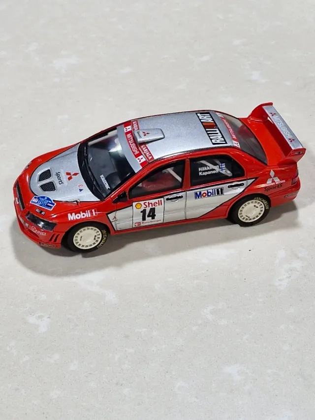 Scalextric Mitsubishi Lancer Evo VIII Rally