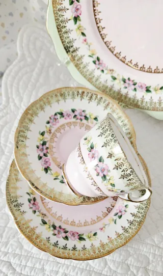 Set da tea  e Piatto Torta di Royal Stafford