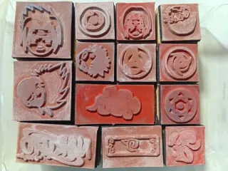 Logo y sellos de Naruto