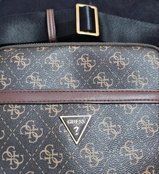 Bandolera Guess Marrón y Dorada