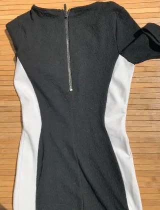 Vestido Negro y Blanco Talla S/M Manga Corta