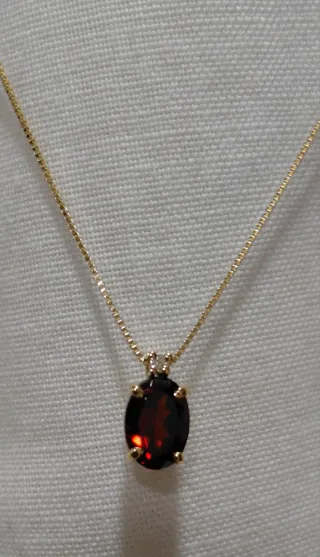 Collar y colgante diamante y granate en oro 18k