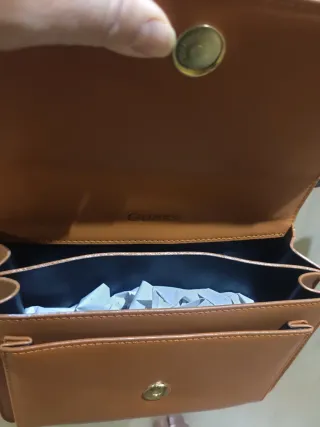 Bolso Guess Marrón Cadena Dorada