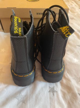Botas Dr. Martens con plataforma negras