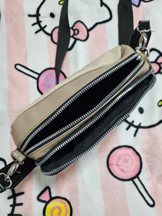 Bolso bandolera beige y negro
