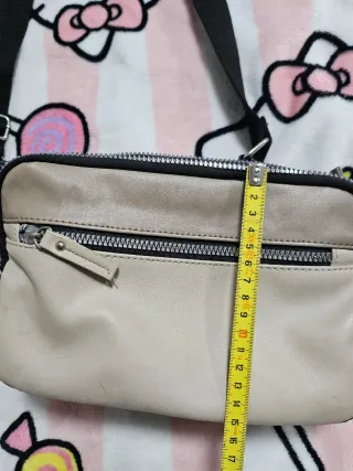 Bolso bandolera beige y negro