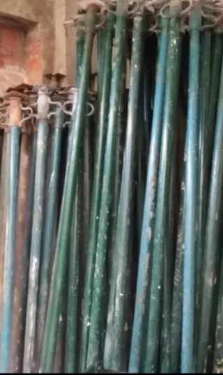 Puntales de obra metálicos 4 puntales 20€